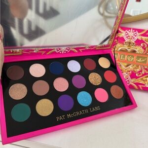 Pat McGrath Eyeshadow Palette - Multi-Color